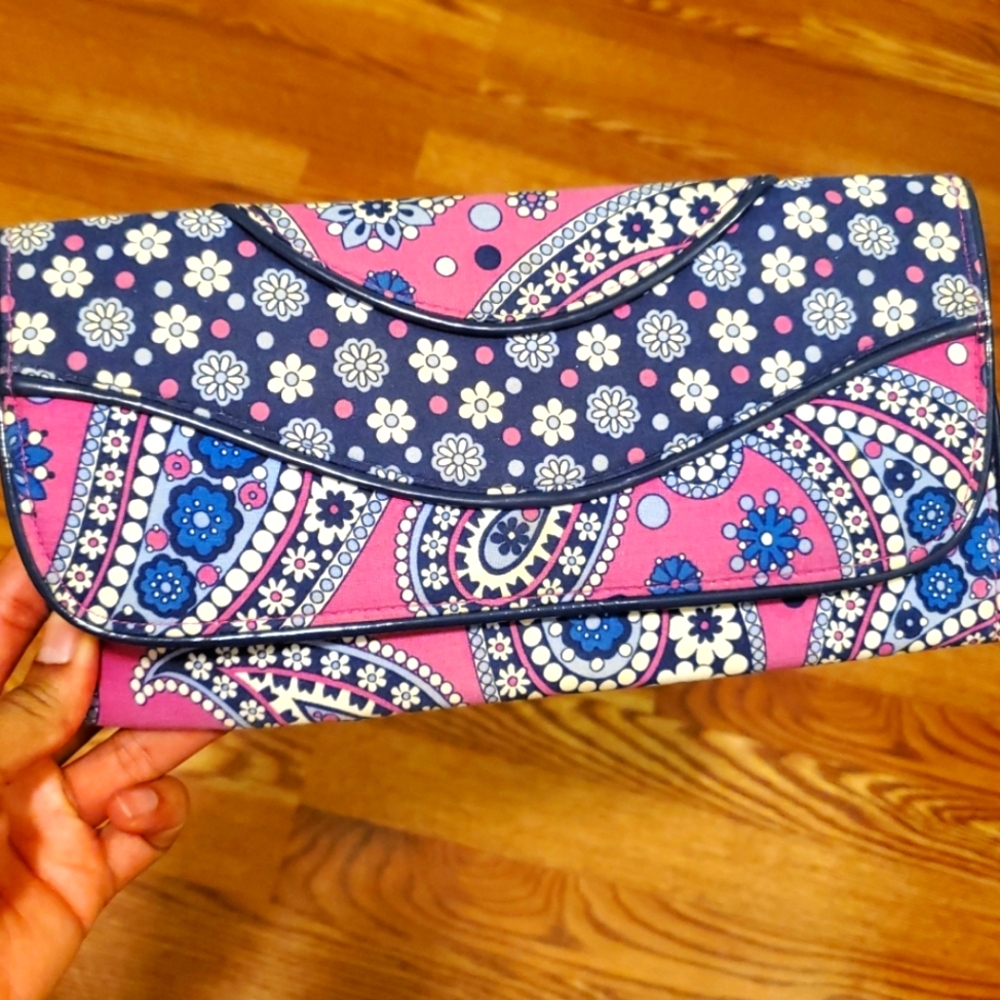 Vera Bradley  Boysenberry Wristlet Wallet Clutch Large Making Waves Trifold